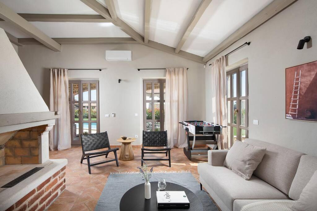 Rustic Villa Seseli With A Pool In Istria Sveti Lovreč Pazenatički Zewnętrze zdjęcie